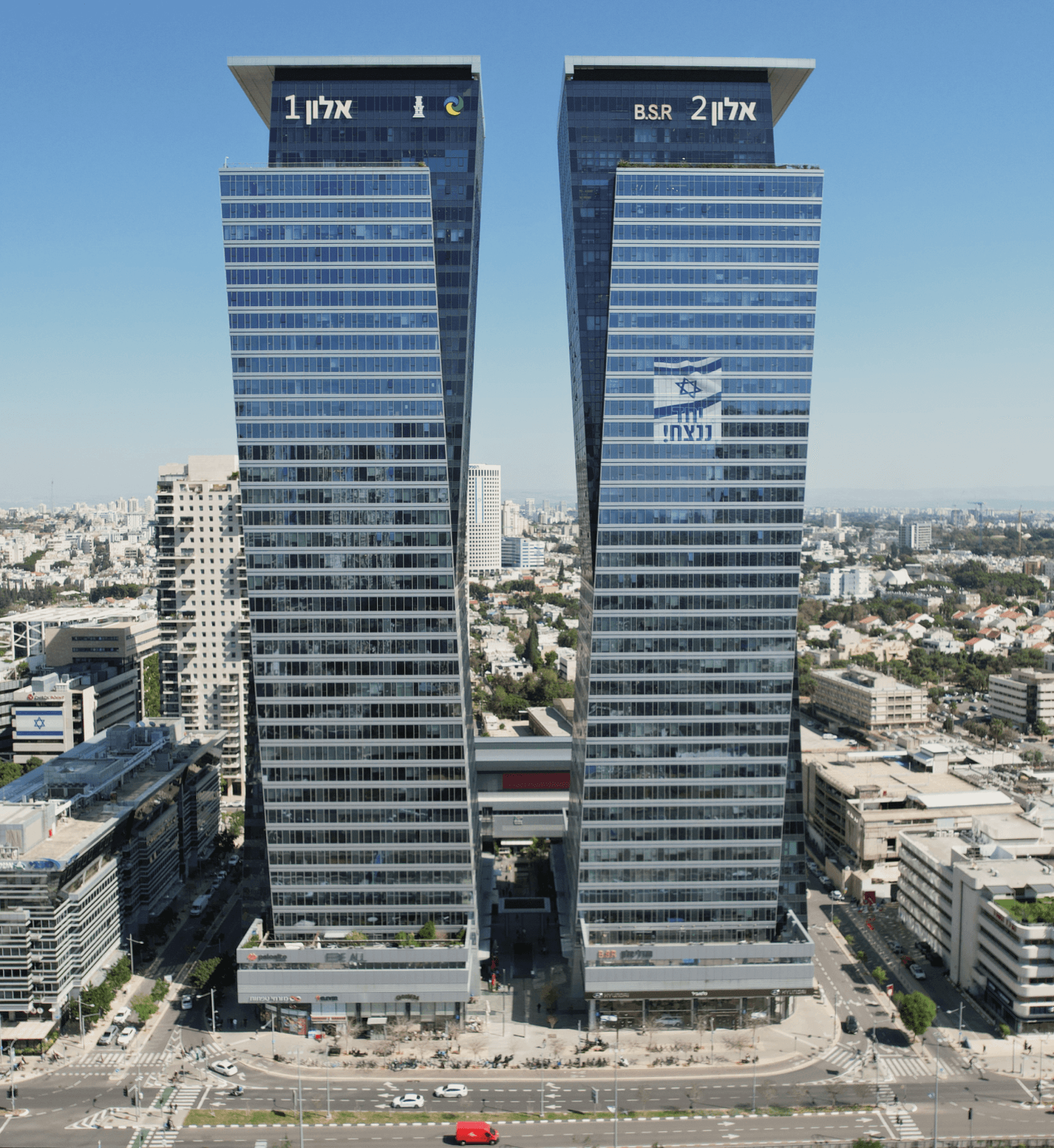 מגדלי משרדים Office Towers